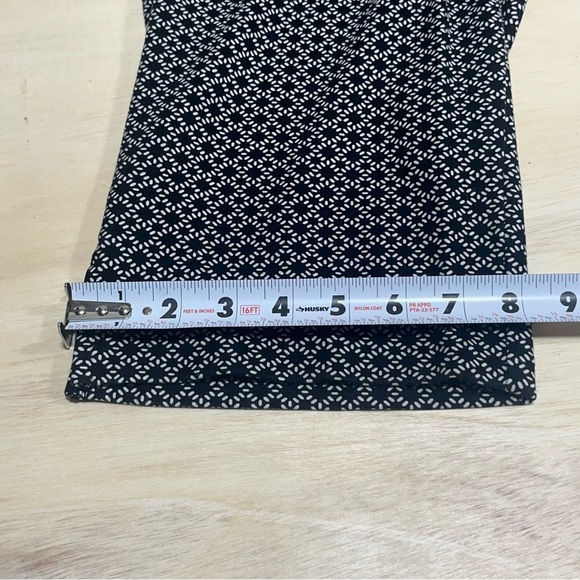 XL Capri Black and White Pattern Pants Liz Claiborne Lori Women’s Bottoms - Picture 7 of 8